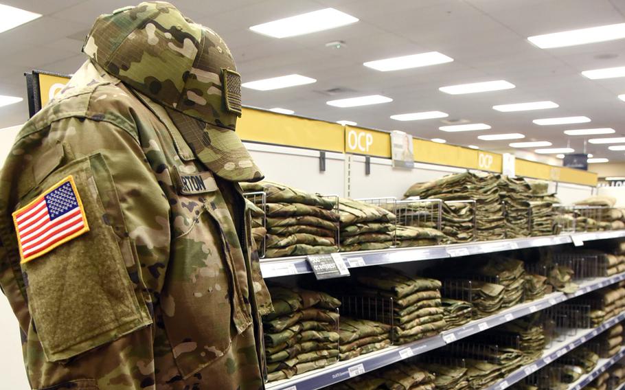 Luke afb uniform store deals